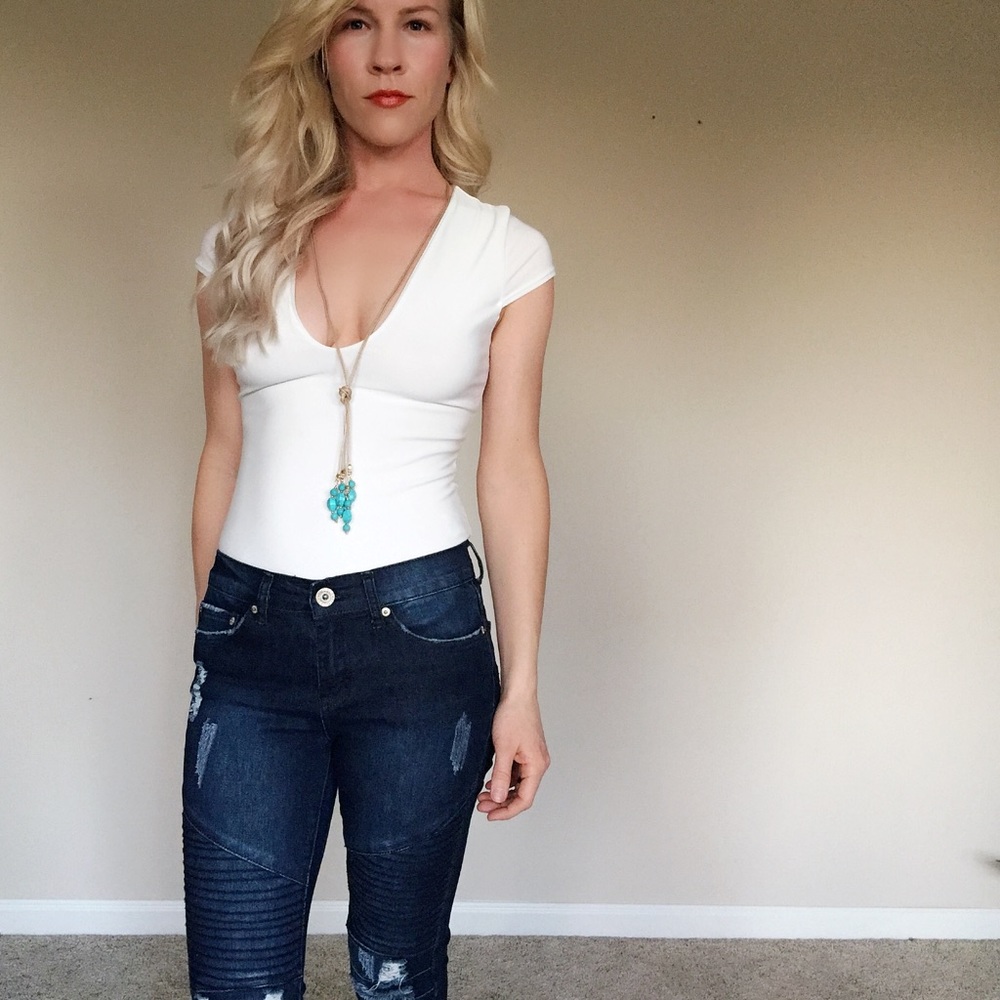 NEW White cap sleeve bodysuit